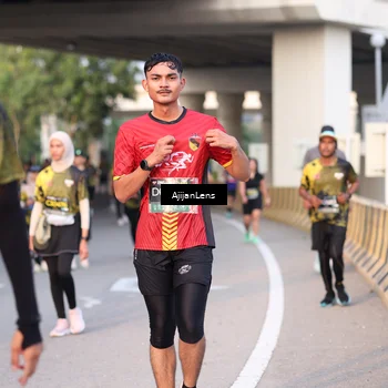 Runner Photo 6423243