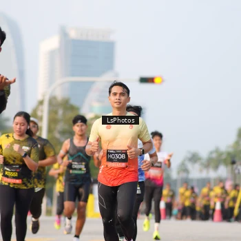 Runner Photo 6423254