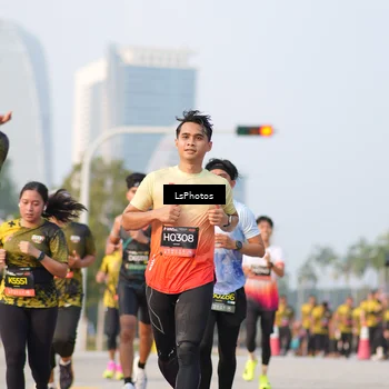 Runner Photo 6423255