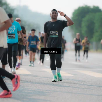 Runner Photo 6423257