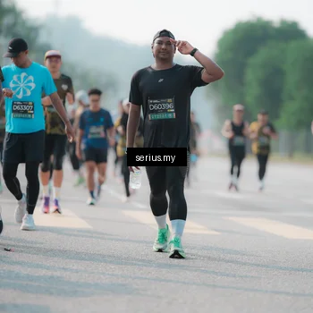 Runner Photo 6423260