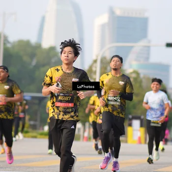 Runner Photo 6423276