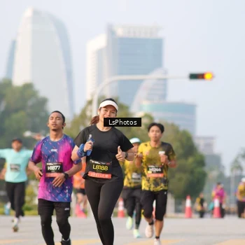 Runner Photo 6423301