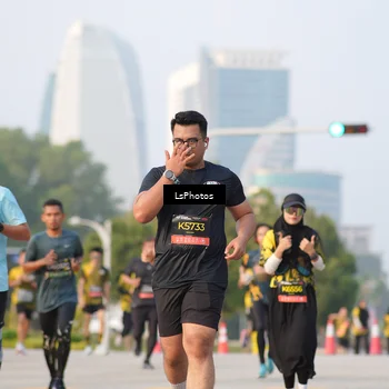 Runner Photo 6423341
