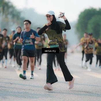 Runner Photo 6423345