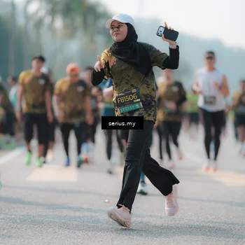 Runner Photo 6423349