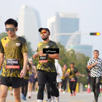 Runner Photo 6423375