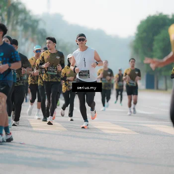 Runner Photo 6423387