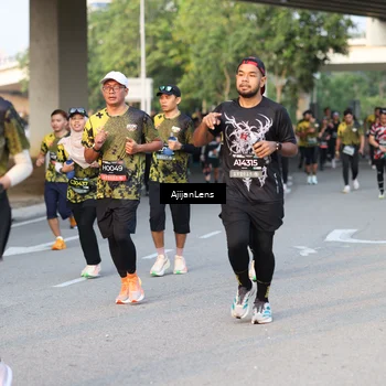 Runner Photo 6423391