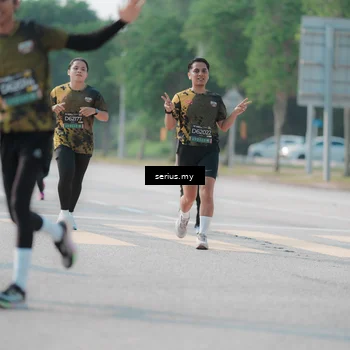 Runner Photo 6423446