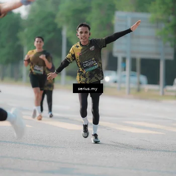 Runner Photo 6423450