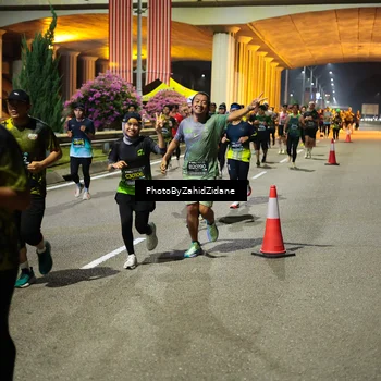 Runner Photo 6423454