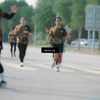 Runner Photo 6423460