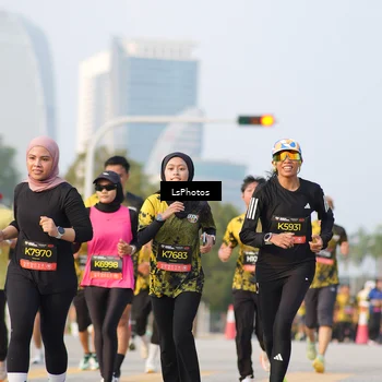Runner Photo 6423467