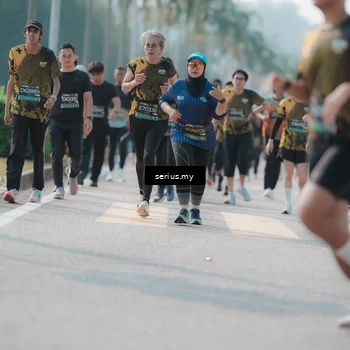 Runner Photo 6423513