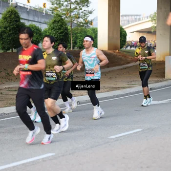 Runner Photo 6423595