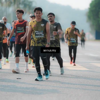 Runner Photo 6423646