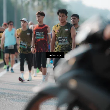 Runner Photo 6423656