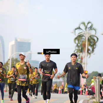 Runner Photo 6423663