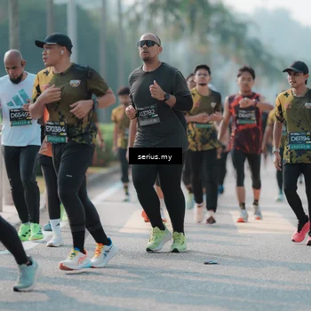 Runner Photo 6423682