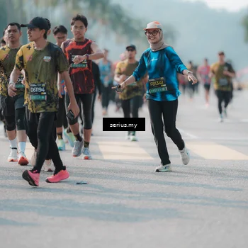Runner Photo 6423697