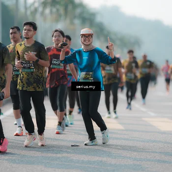 Runner Photo 6423711