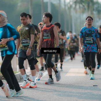 Runner Photo 6423742