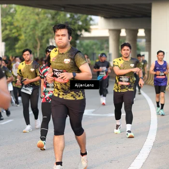 Runner Photo 6423750
