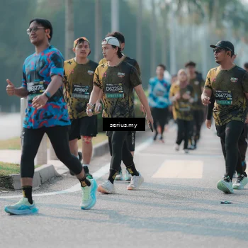 Runner Photo 6423785