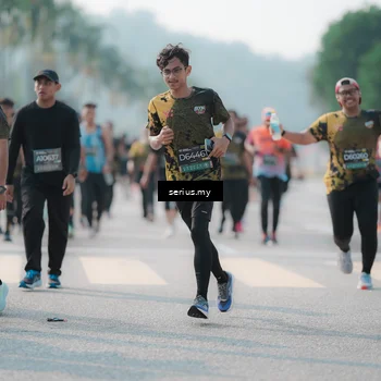 Runner Photo 6423788