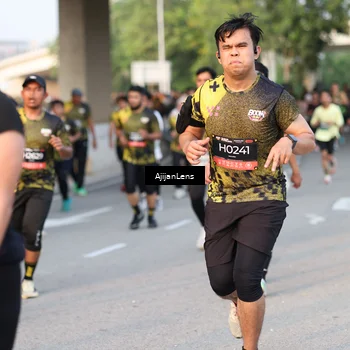 Runner Photo 6423789