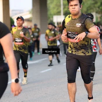 Runner Photo 6423800