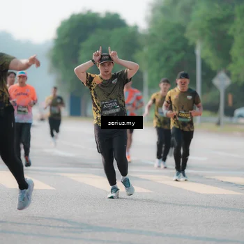 Runner Photo 6423812