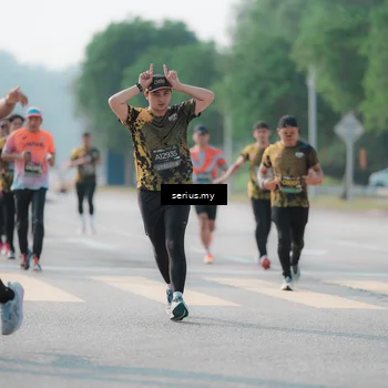 Runner Photo 6423813
