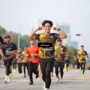 Runner Photo 6423844