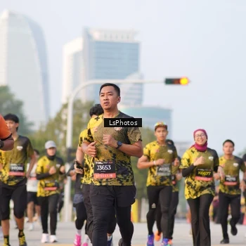 Runner Photo 6423856