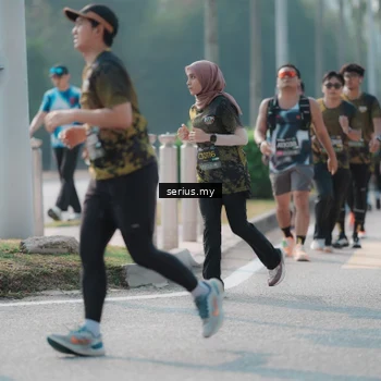 Runner Photo 6423859