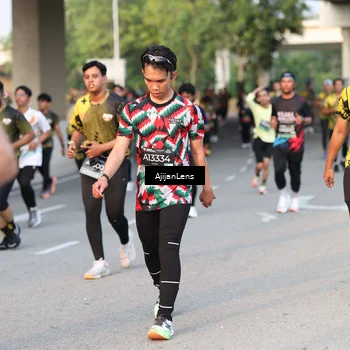 Runner Photo 6423881