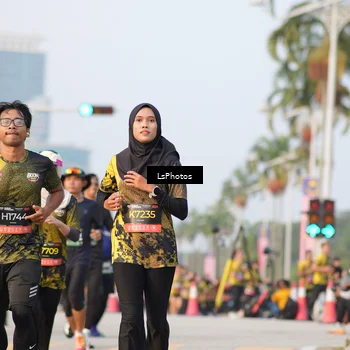 Runner Photo 6423895