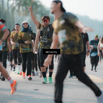 Runner Photo 6423896