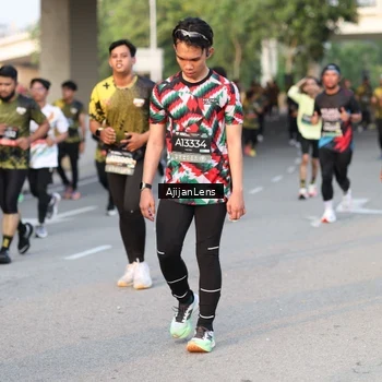 Runner Photo 6423899