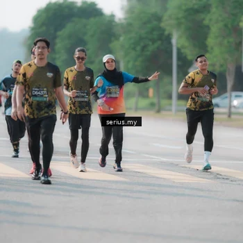 Runner Photo 6423900