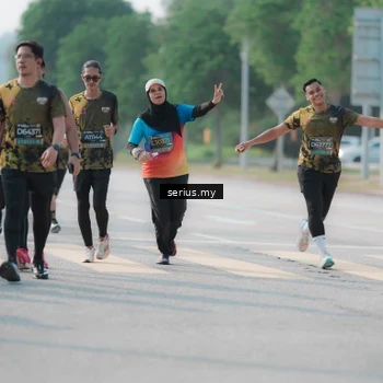Runner Photo 6423902
