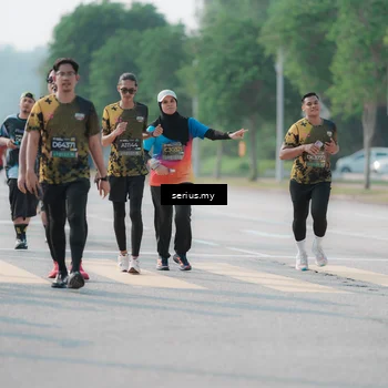 Runner Photo 6423925