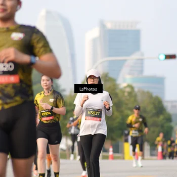 Runner Photo 6423938