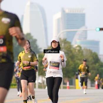 Runner Photo 6423960