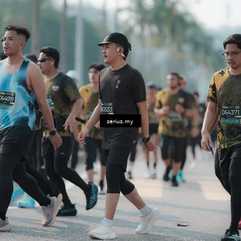 Runner Photo 6423972