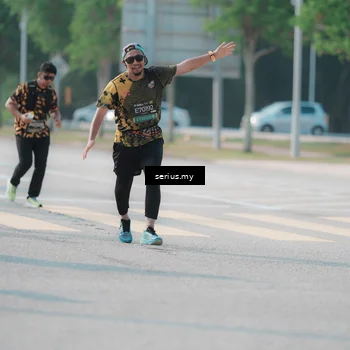 Runner Photo 6424036