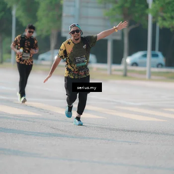 Runner Photo 6424040