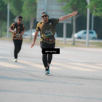 Runner Photo 6424042